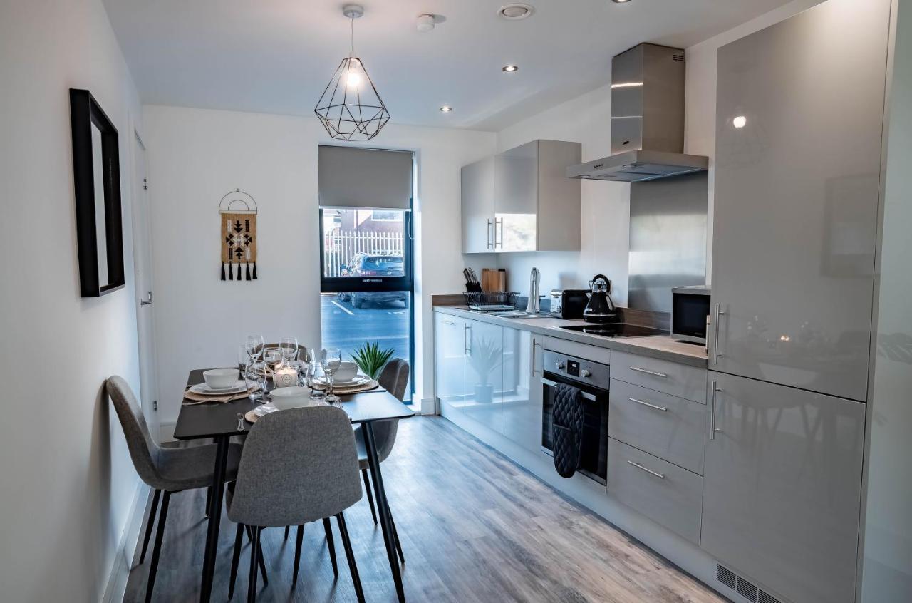 Luxe Interchange Apartment Near Old Trafford - Media City - The Quays Manchester Zewnętrze zdjęcie